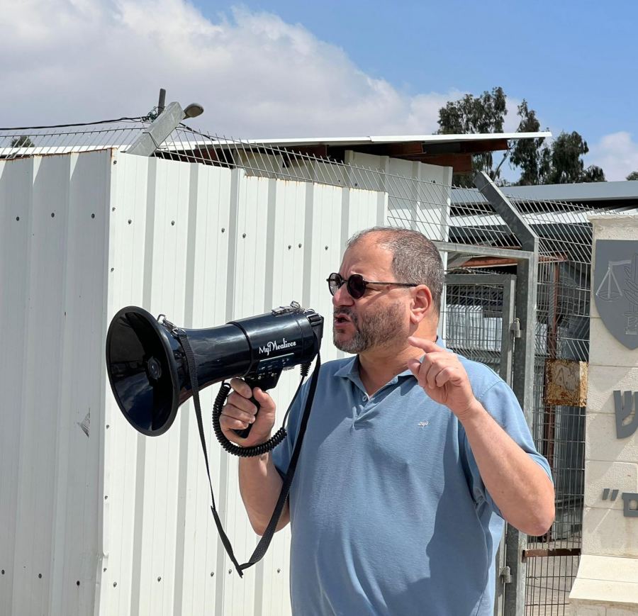 النائب كسيف يطالب رئيس مجلس لهافيم بوقف التمييز ضد العرب في النّقب